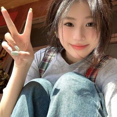 绿茵春色